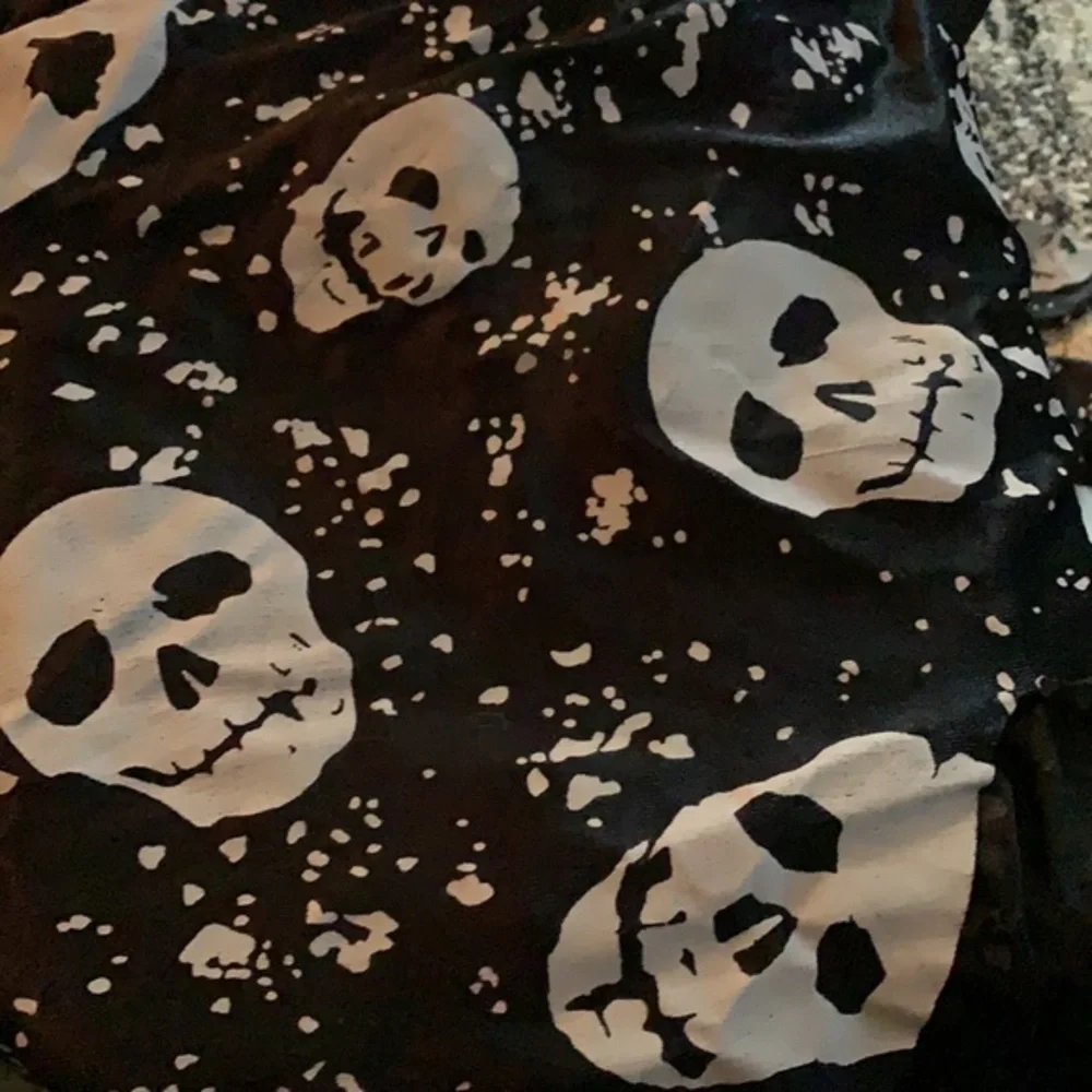 Forum Novelties Skulls Skirt Please read 👇